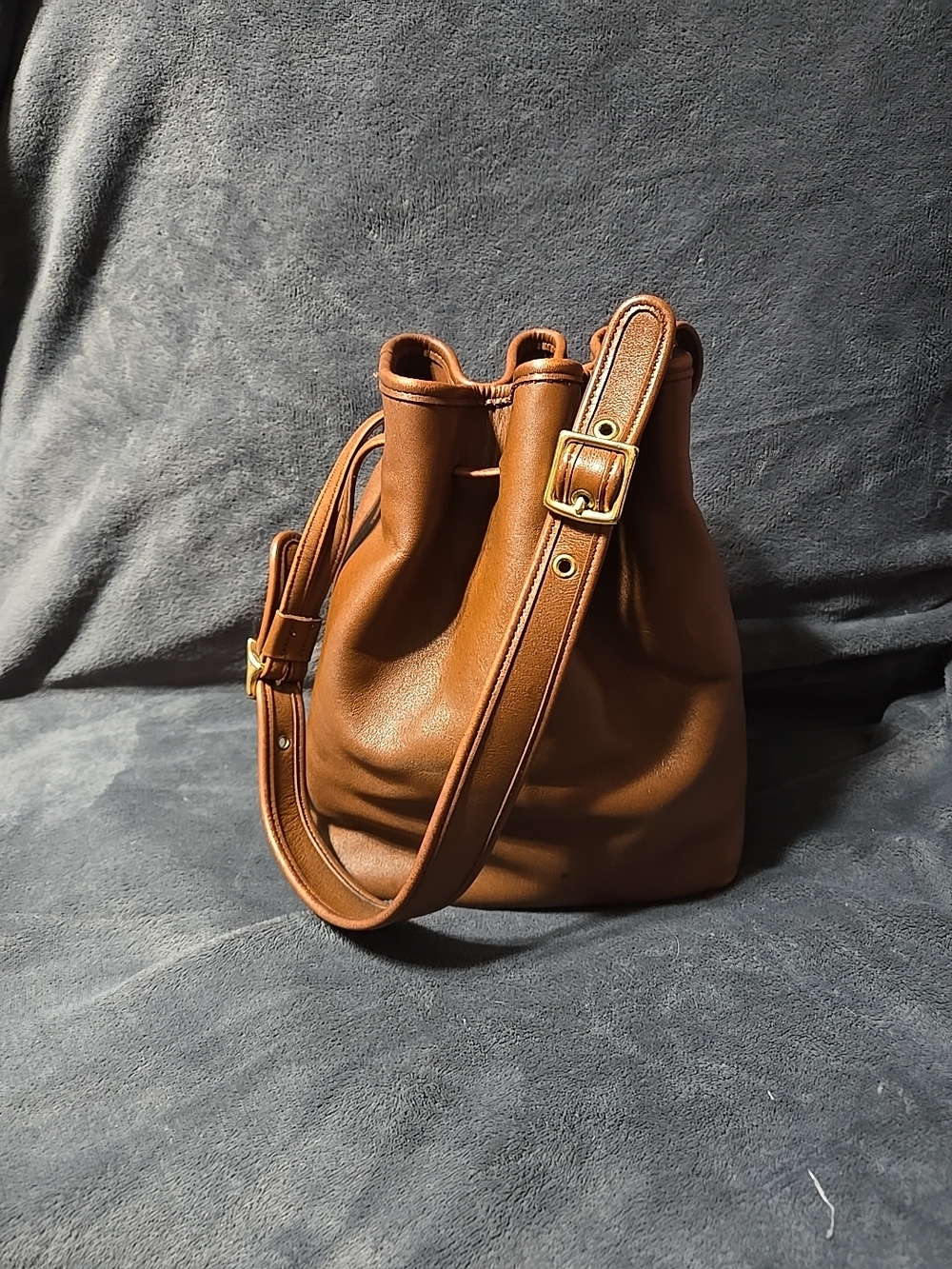 Coach Vintage 9165 Legacy Brown Leather Drawstring Bucket Bag Double Buckle Purs